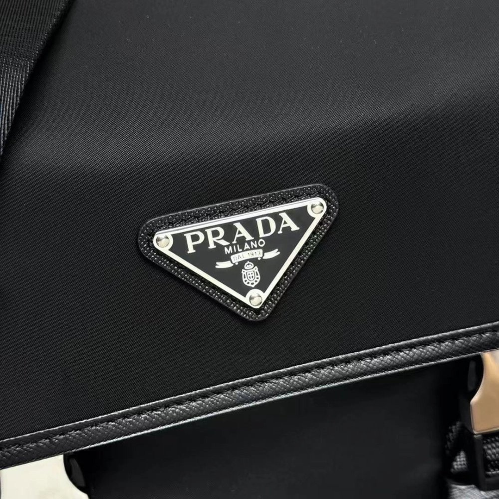Prada Re-Nylon and Saffiano leather shoulder bags 2VD034 22X16X8.5cm,Prada Bags