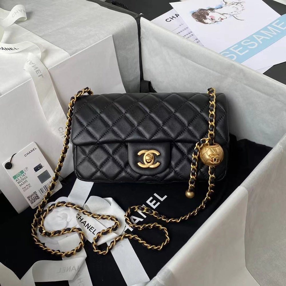 Chanel Flap Bag Lambskin Black Leather AS1787 13X19.5X6cm,Chanel Bags