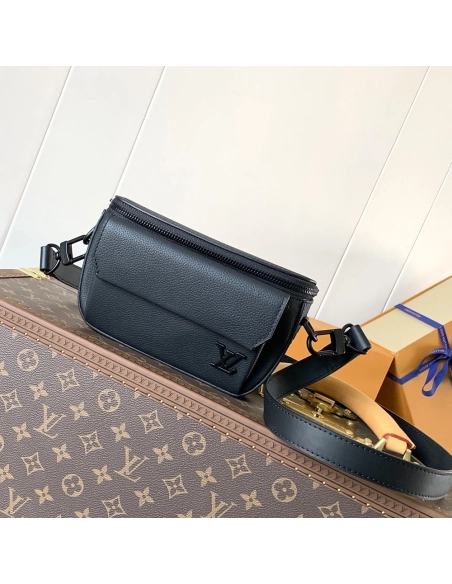 Louis Vuitton Pilot Bags M83563 20X12X5.5cm,Louis Vuitton Bags