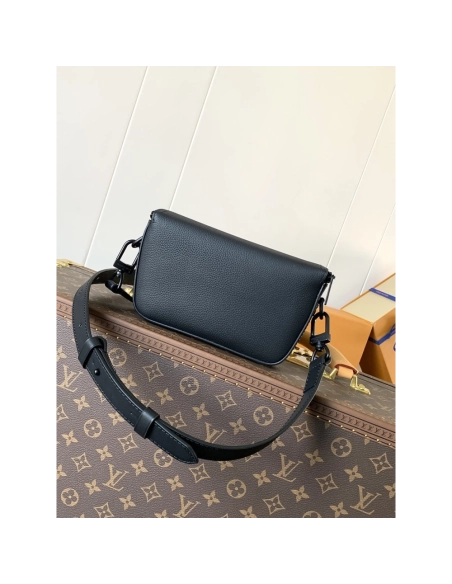 Louis Vuitton Pilot Bags M83563 20X12X5.5cm,Louis Vuitton Bags