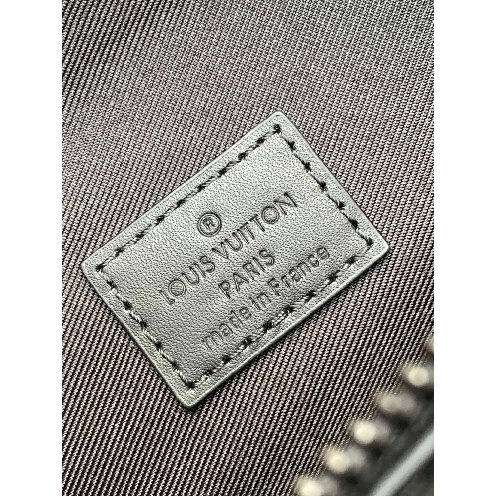 Louis Vuitton Pilot Bags M83563 20X12X5.5cm,Louis Vuitton Bags