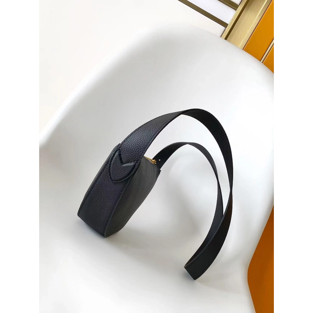 Louis Vuitton Low Key Bumbags M11429 28X13X5.5cm,Louis Vuitton Bags