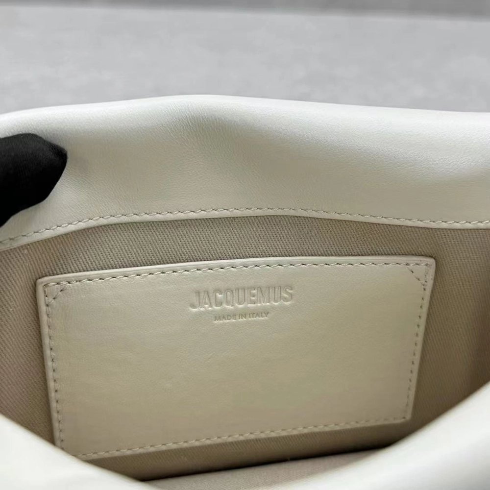 Jacquemus small Rond Carre clutch Bags L14115 12.5X19.4X6.6cm,Jacquemus Bags