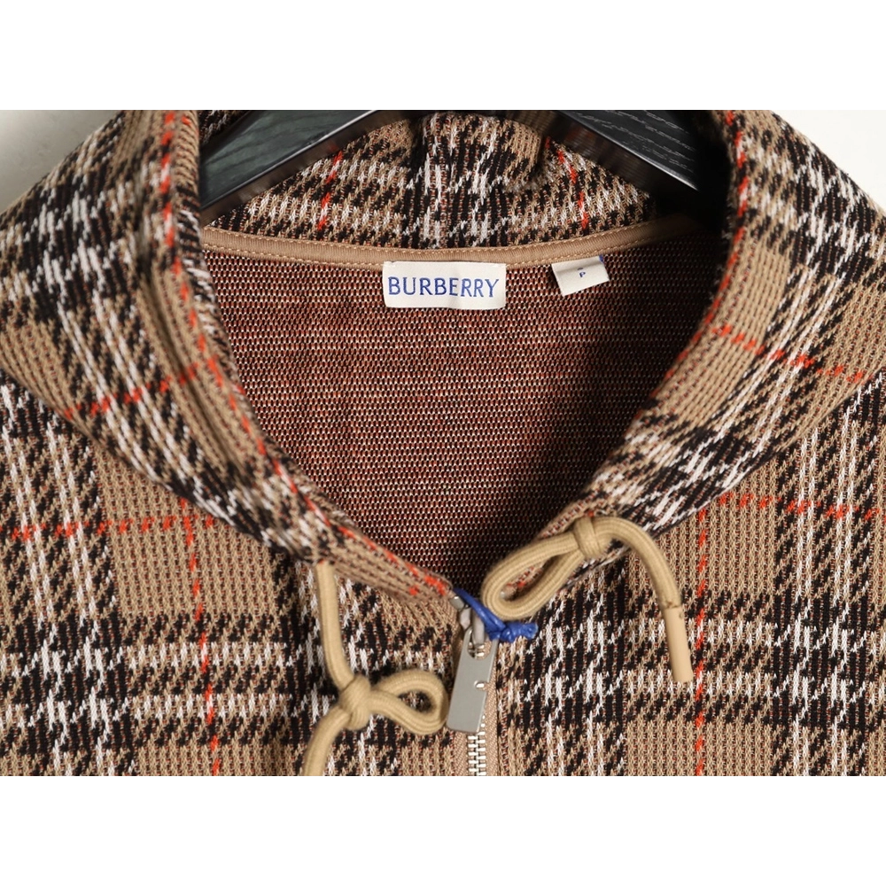 Burberry Large Check Blended Knitted Check Hooded Jacket,Burberry